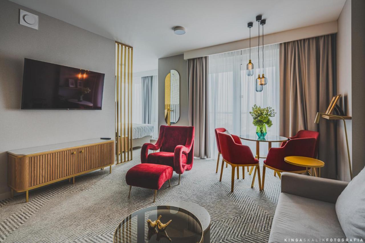 Royal Tulip Warsaw Apartments エクステリア 写真